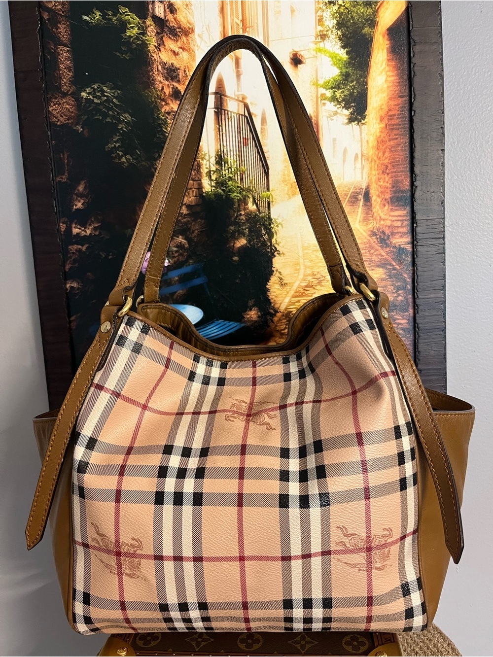 Burberry Plaid Shoulder Bag with Brown Leather Trim and Tassels - Picture 8 of 9